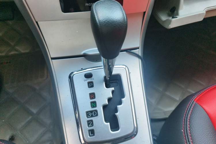 Used Toyota Corolla 2011 1.6L Automatic GL Gear Lever