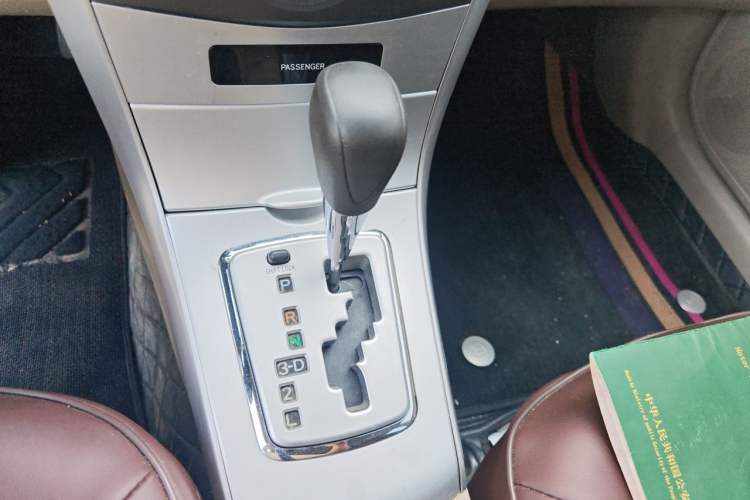 Used Toyota Corolla 2011 1.6L Automatic GL Gear Lever