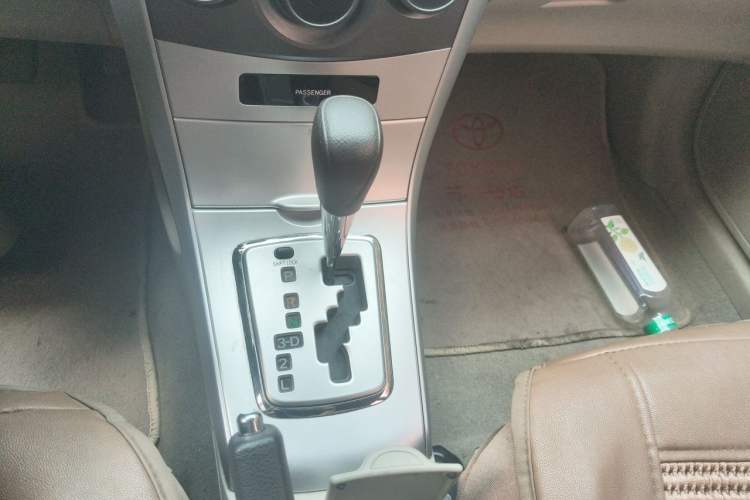 Used Toyota Corolla 2011 1.6L Automatic GL Gear Lever