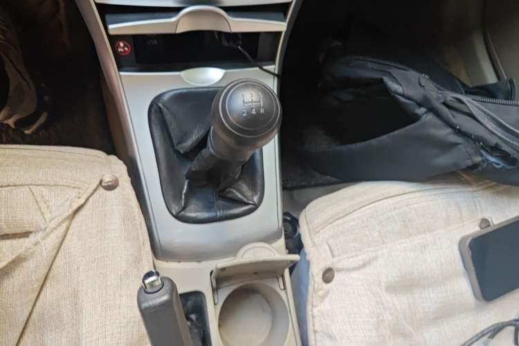 Used Toyota Corolla 2011 1.6L Manual GL Gear Lever
