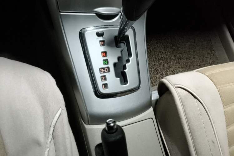 Used Toyota Corolla 2011 1.6L Automatic GL Gear Lever