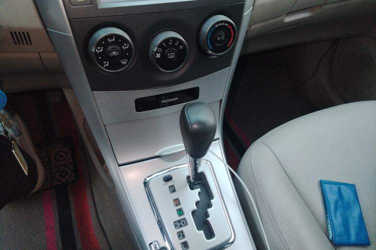 Used Toyota Corolla 2011 1.6L Automatic GL Gear Lever