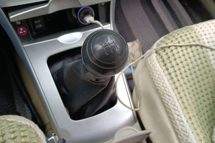 Used Toyota Corolla 2011 1.6L Manual GL Gear Lever