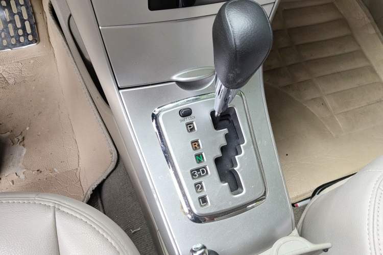 Used Toyota Corolla 2011 1.6L Automatic GL Gear Lever