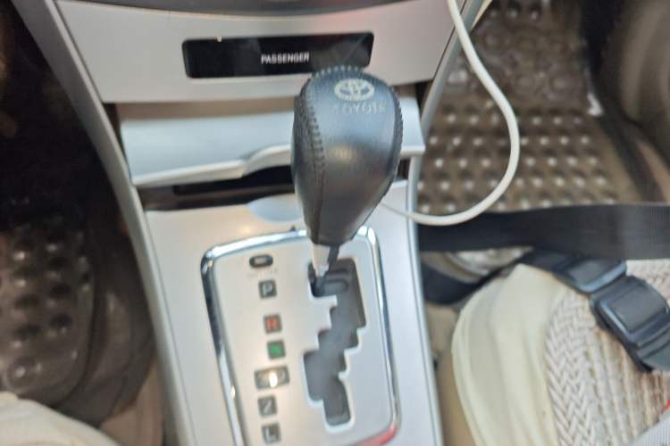 Used Toyota Corolla 2011 1.6L Automatic GL Gear Lever
