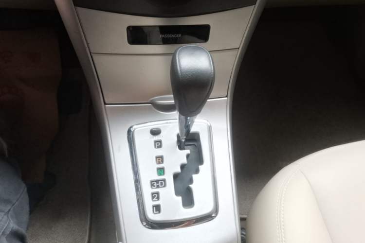 Used Toyota Corolla 2011 1.6L Automatic GL Gear Lever