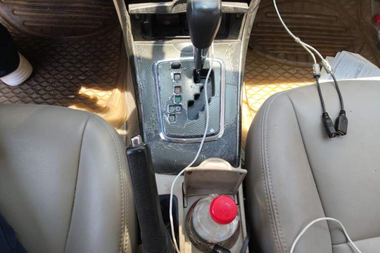 Used Toyota Corolla 2011 1.8L CVT GL-i Gear Lever