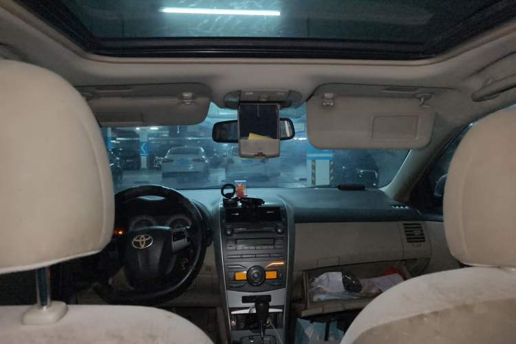 Used Toyota Corolla 2011 1.6L Automatic GL Sunroof Version Headliner