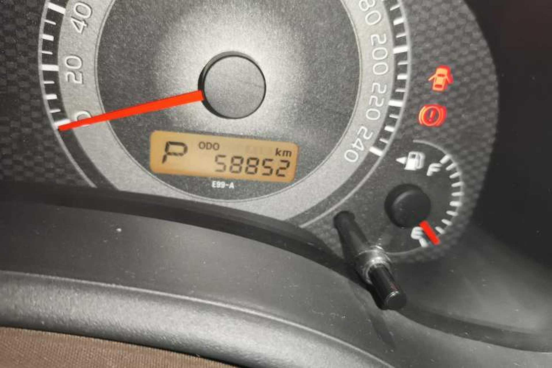 Used Toyota Corolla 2011 1.8L CVT GL-i Odometer Close Up