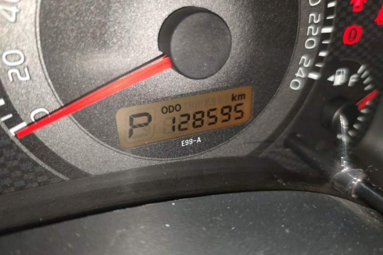 Used Toyota Corolla 2011 1.6L Automatic GL Odometer Close Up