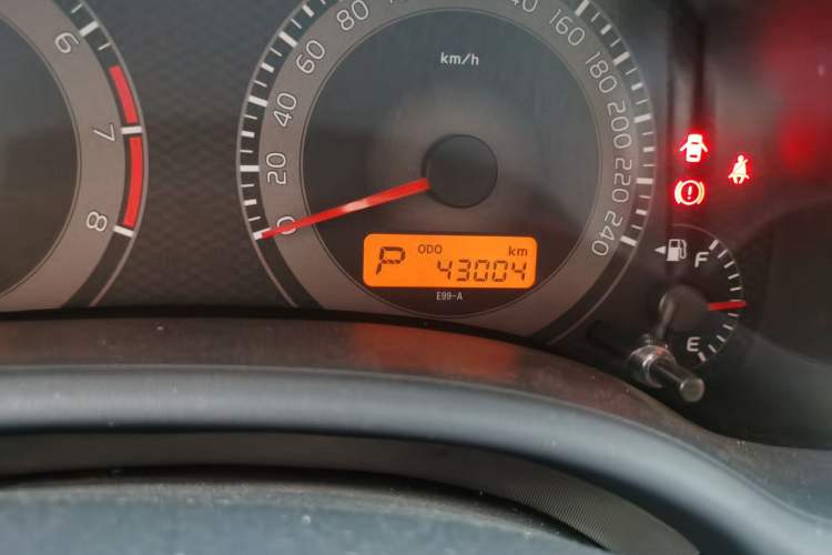 Used Toyota Corolla 2011 1.6L Automatic GL Odometer Close Up