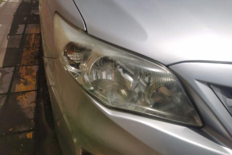 Used Toyota Corolla 2011 1.8L CVT GL-i Right Front Headlight
