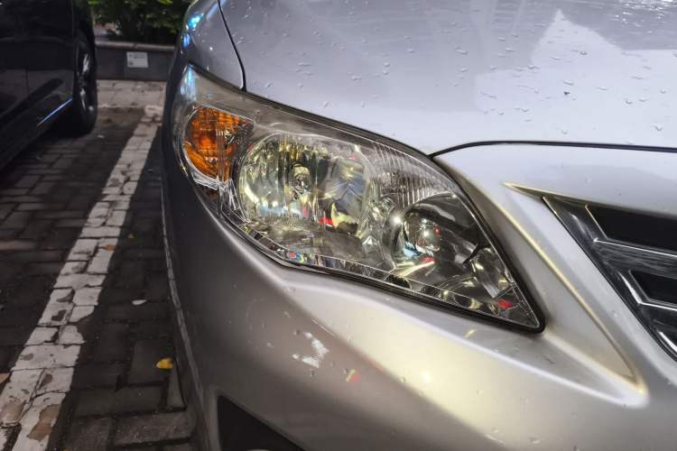 Used Toyota Corolla 2011 1.8L CVT GL-i Right Front Headlight