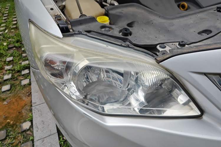 Used Toyota Corolla 2011 1.8L CVT GLX-i Right Front Headlight