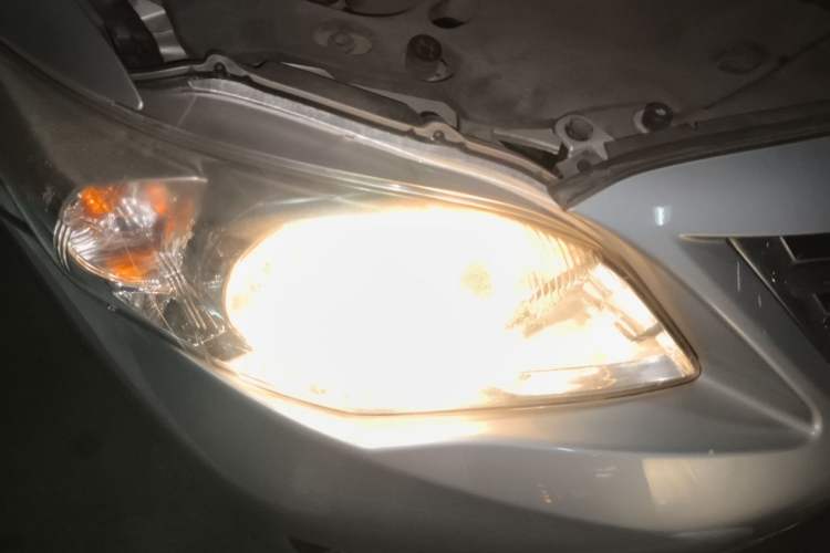 Used Toyota Corolla 2011 1.6L Automatic GL Right Front Headlight