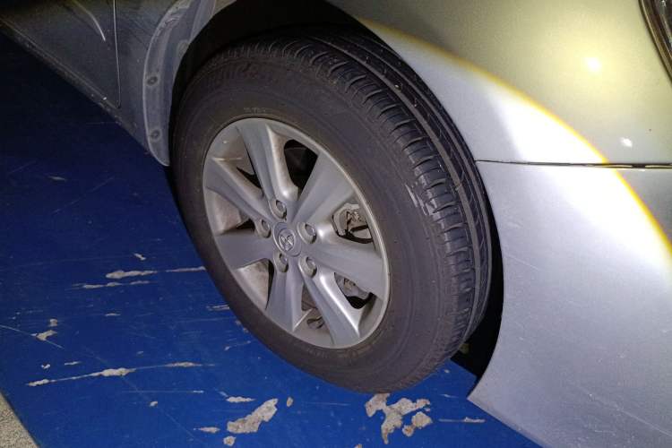 Used Toyota Corolla 2011 1.6L Automatic GL Right Front Wheel Hub