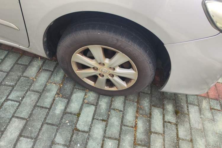 Used Toyota Corolla 2011 1.6L Automatic GL Right Front Wheel Hub