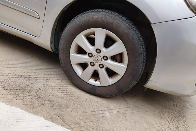 Used Toyota Corolla 2011 1.6L Automatic GL Right Front Wheel Hub