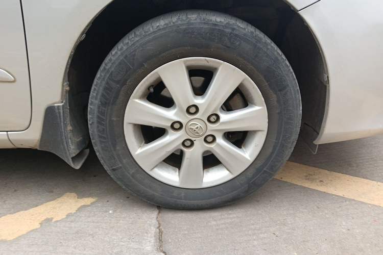 Used Toyota Corolla 2011 1.6L Manual GL Right Front Wheel Hub