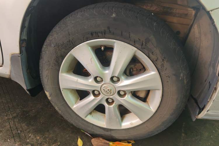 Used Toyota Corolla 2011 1.6L Manual GL Right Front Wheel Hub