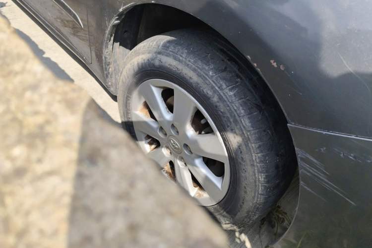 Used Toyota Corolla 2011 1.6L Automatic GL Right Front Wheel Hub
