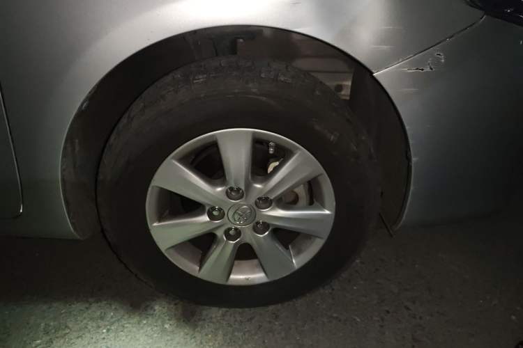 Used Toyota Corolla 2011 1.6L Automatic GL Right Front Wheel Hub