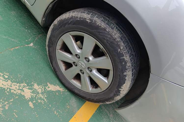 Used Toyota Corolla 2011 1.6L Automatic GL Right Front Wheel Hub