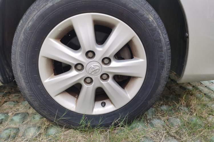 Used Toyota Corolla 2011 1.6L Automatic GL Right Front Wheel Hub
