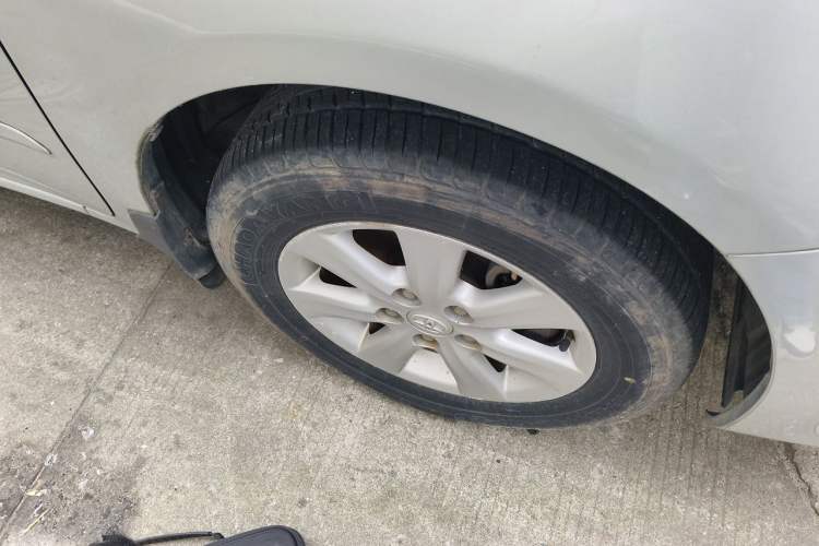 Used Toyota Corolla 2011 1.6L Manual GL Right Front Wheel Hub