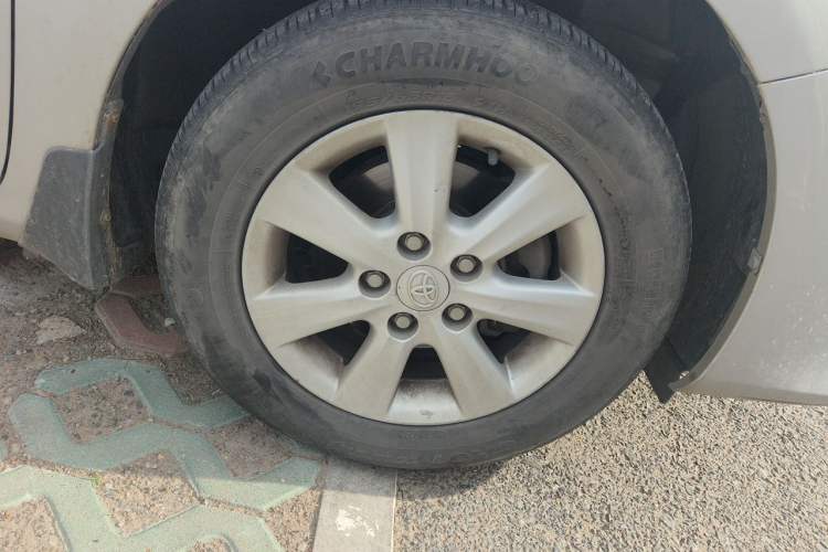 Used Toyota Corolla 2011 1.6L Automatic GL Right Front Wheel Hub