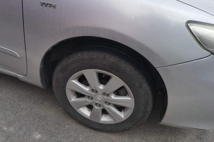 Used Toyota Corolla 2011 1.6L Manual GL Sunroof Edition Right Front Wheel Hub
