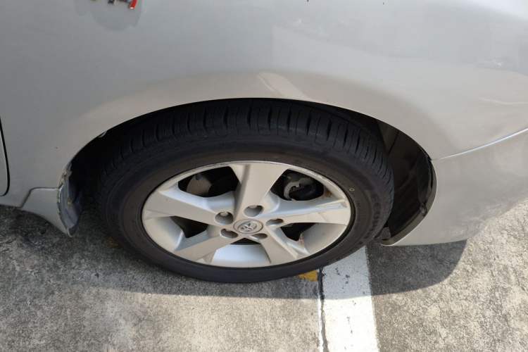 Used Toyota Corolla 2011 1.8L CVT GL-i Commemorative Edition Right Front Wheel Hub