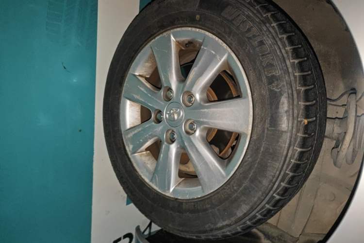 Used Toyota Corolla 2011 1.6L Automatic GL Right Front Wheel Hub