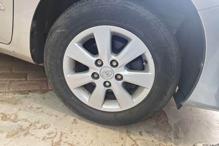 Used Toyota Corolla 2011 1.6L Manual GL Right Front Wheel Hub