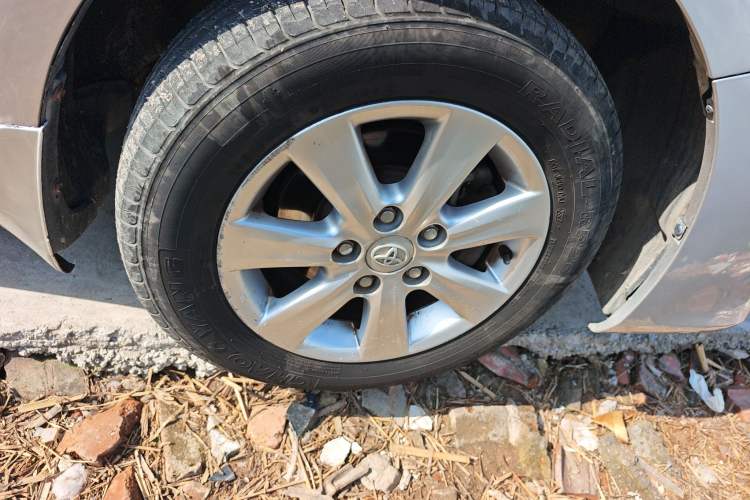 Used Toyota Corolla 2011 1.6L Automatic GL Right Front Wheel Hub