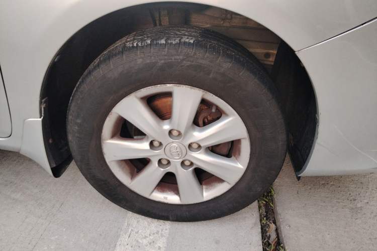 Used Toyota Corolla 2011 1.6L Automatic GL Right Front Wheel Hub