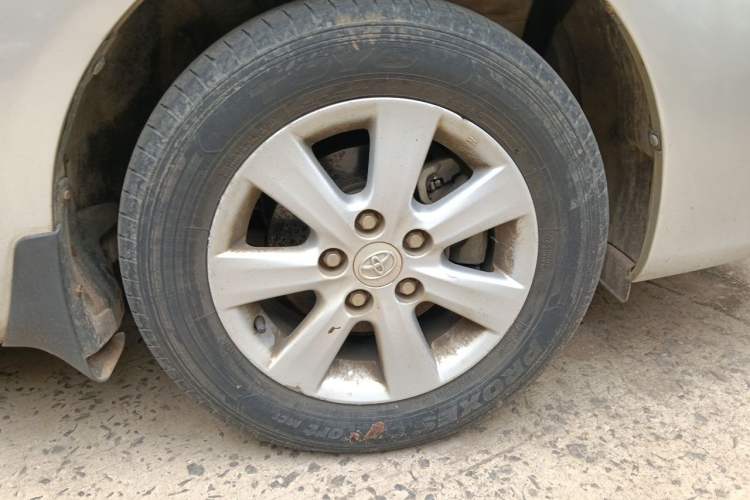 Used Toyota Corolla 2011 1.6L Manual GL Right Front Wheel Hub