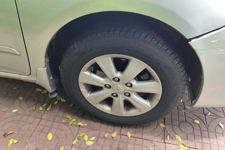 Used Toyota Corolla 2011 1.6L Automatic GL Right Front Wheel Hub