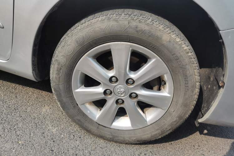 Used Toyota Corolla 2011 Commemorative Edition 1.6L Manual GL Right Front Wheel Hub