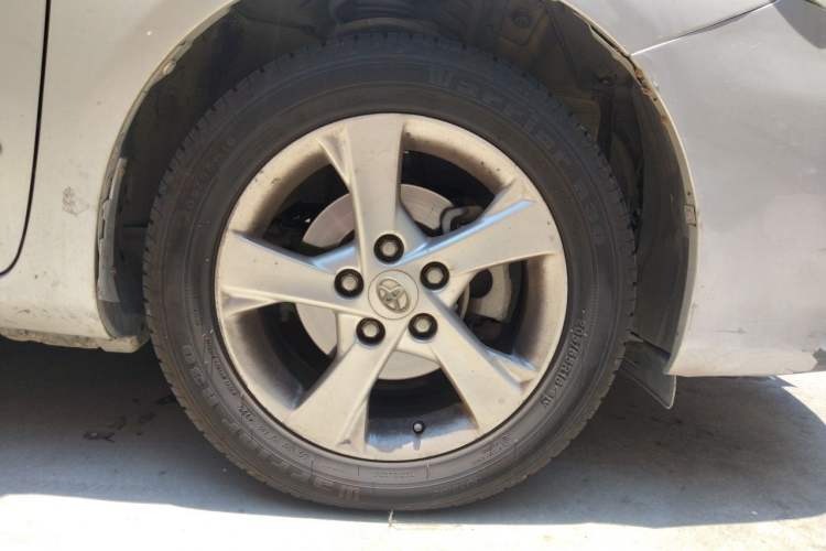 Used Toyota Corolla 2011 1.8L CVT GL-i Right Front Wheel Hub
