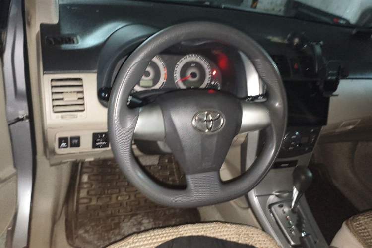 Used Toyota Corolla 2011 1.8L CVT GL-i Steering Wheel