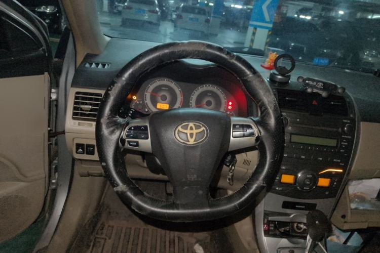 Used Toyota Corolla 2011 1.6L Automatic GL Sunroof Version Steering Wheel