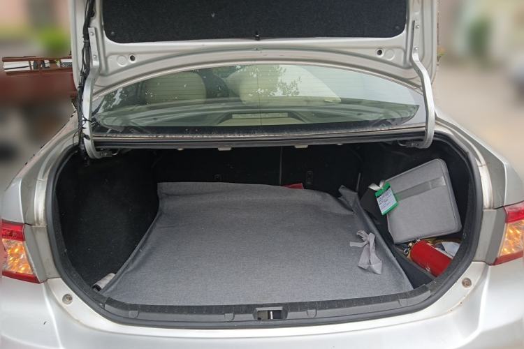 Used Toyota Corolla 2011 1.6L Manual GL Trunk