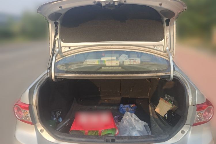 Used Toyota Corolla 2011 1.6L Automatic GL Trunk