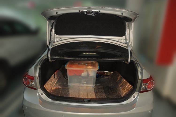 Used Toyota Corolla 2011 1.6L Automatic GL Trunk