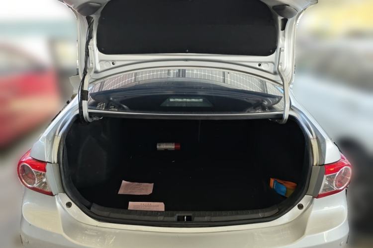Used Toyota Corolla 2011 1.6L Automatic GL Trunk
