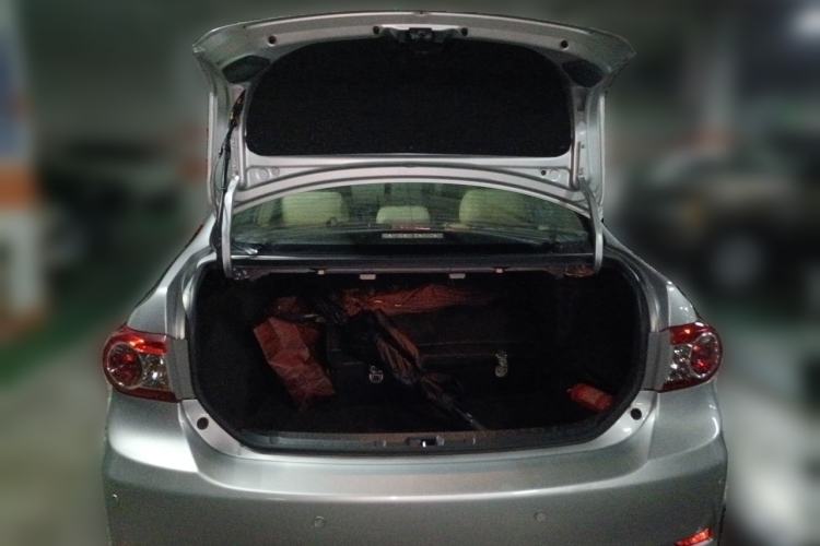 Used Toyota Corolla 2011 1.6L Automatic GL Trunk