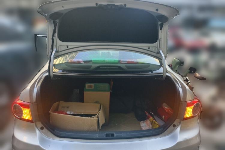 Used Toyota Corolla 2011 1.6L Automatic GL Trunk