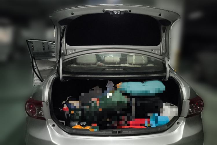 Used Toyota Corolla 2011 1.6L Automatic GL Trunk
