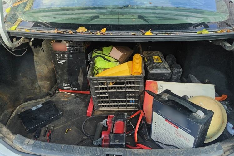 Used Toyota Corolla 2011 1.6L Automatic GL Trunk